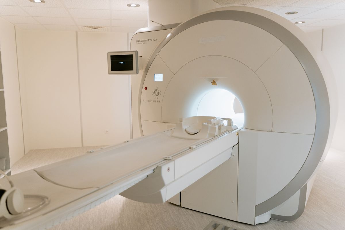 Siemens MAGNETOM MRI scanner bore — representative of platforms serviced